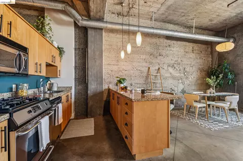 Kitchen - 201 4th St #302, Oakland, CA 94607 photo 2 of 8