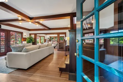 Entry Way - 813 San Diego Rd, Berkeley, CA 94707 photo 1 of 4