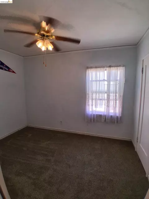 Bedroom - 125 Oak Pl, Pittsburg, CA 94565 photo 3 of 5