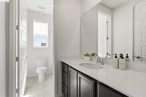 Bath - 15929 Testarossa St, Lathrop, CA 95330 photo 2 of 2