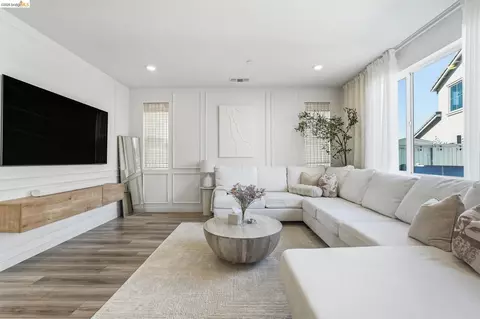 Living - 15929 Testarossa St, Lathrop, CA 95330 photo 1 of 1