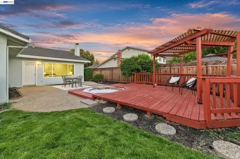 Exterior - 2764 Willowren Way, Pleasanton, CA 94566 photo 12 of 21