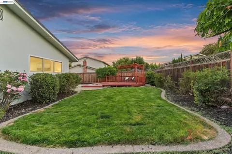 Exterior - 2764 Willowren Way, Pleasanton, CA 94566 photo 8 of 21