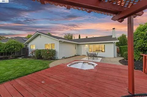 Exterior - 2764 Willowren Way, Pleasanton, CA 94566 photo 10 of 21