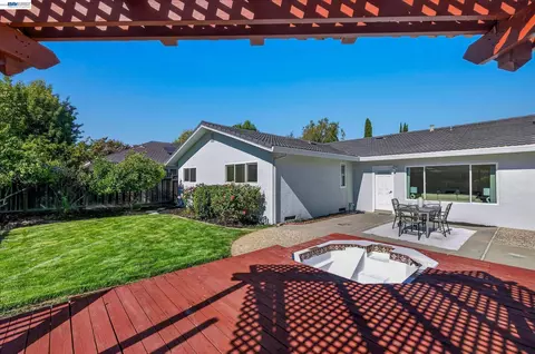 Exterior - 2764 Willowren Way, Pleasanton, CA 94566 photo 18 of 21