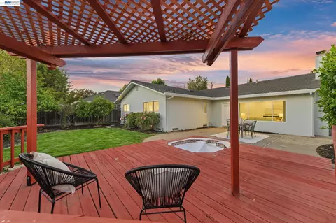Exterior - 2764 Willowren Way, Pleasanton, CA 94566 photo 11 of 21