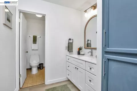 Bath - 5739 Cutter Loop, Discovery Bay, CA 94505 photo 1 of 2