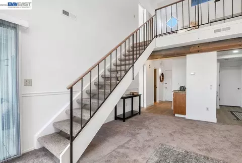Entry Way - 5739 Cutter Loop, Discovery Bay, CA 94505 photo 2 of 3