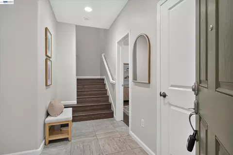 Entry Way - 2928 Worthing Cmn, Livermore, CA 94550 photo 2 of 6