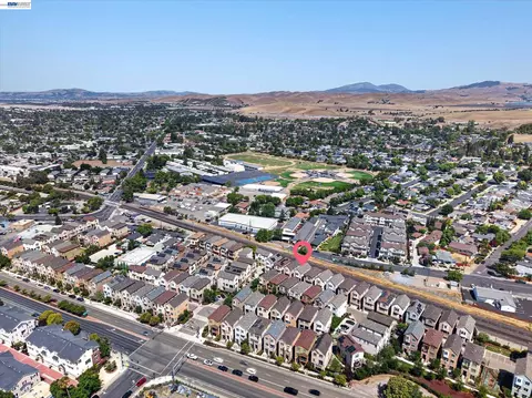 View/Area - 2928 Worthing Cmn, Livermore, CA 94550 photo 4 of 5