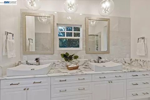 Bath - 12400 Morgan Territory Rd, Livermore, CA 94551 photo 6 of 10
