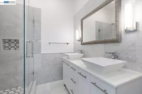 Bath - 12400 Morgan Territory Rd, Livermore, CA 94551 photo 1 of 10
