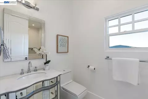 Bath - 12400 Morgan Territory Rd, Livermore, CA 94551 photo 3 of 10