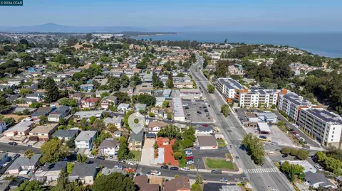View/Area - 748 3rd Ave, Pinole, CA 94564 photo 8 of 9