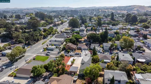 View/Area - 748 3rd Ave, Pinole, CA 94564 photo 7 of 9