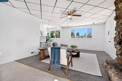 Living - 748 3rd Ave, Pinole, CA 94564 photo 4 of 10