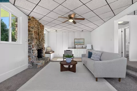 Living - 748 3rd Ave, Pinole, CA 94564 photo 2 of 10
