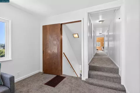 Entry Way - 748 3rd Ave, Pinole, CA 94564 photo 1 of 1