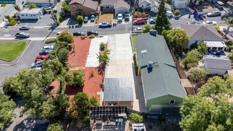 View/Area - 748 3rd Ave, Pinole, CA 94564 photo 2 of 9