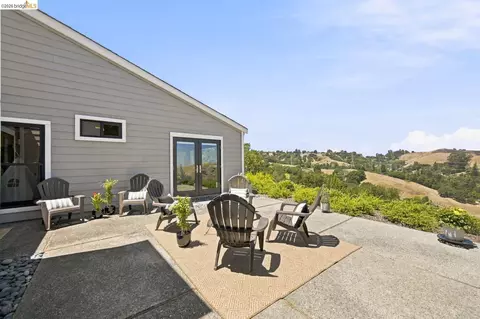 1897 Ascot Dr, Moraga, CA 94556 photo 1