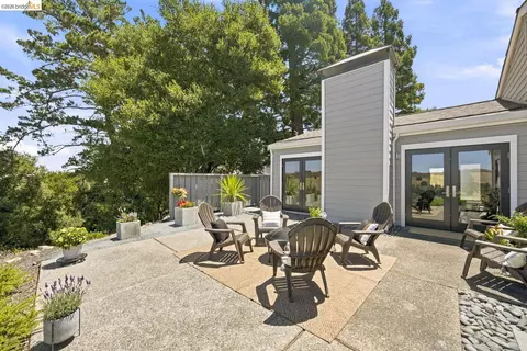 Exterior - 1897 Ascot Dr, Moraga, CA 94556 photo 5 of 8