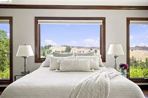 Bedroom - 1897 Ascot Dr, Moraga, CA 94556 photo 2 of 6