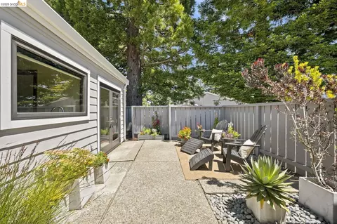 Exterior - 1897 Ascot Dr, Moraga, CA 94556 photo 1 of 8