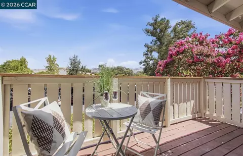 100 Kinross Dr #30, Walnut Creek, CA 94598