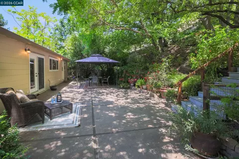 Exterior - 205 Summit Rd, Walnut Creek, CA 94598 photo 6 of 12