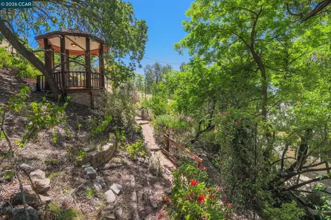Exterior - 205 Summit Rd, Walnut Creek, CA 94598 photo 8 of 12