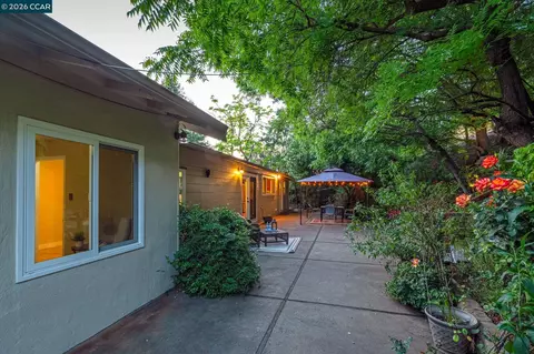 Exterior - 205 Summit Rd, Walnut Creek, CA 94598 photo 5 of 12