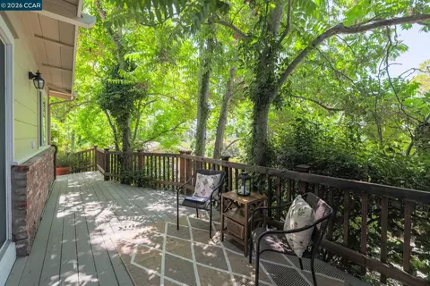Exterior - 205 Summit Rd, Walnut Creek, CA 94598 photo 3 of 12