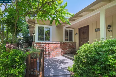 Exterior - 205 Summit Rd, Walnut Creek, CA 94598 photo 2 of 12