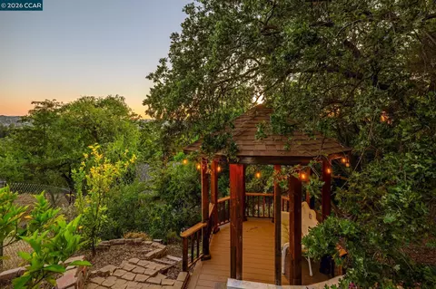 Exterior - 205 Summit Rd, Walnut Creek, CA 94598 photo 9 of 12
