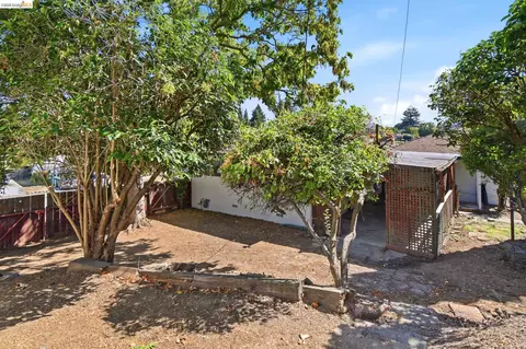 Exterior - 1151 Sereno Dr, Vallejo, CA 94589 photo 2 of 2