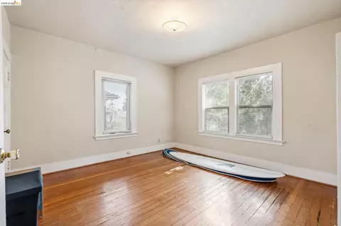 Bedroom - 738 E 19th St, Oakland, CA 94606 photo 1 of 1