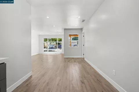 Living - 1023 Caldwell Ave, Vallejo, CA 94591 photo 6 of 6