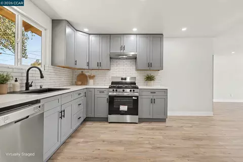 Kitchen - 1023 Caldwell Ave, Vallejo, CA 94591 photo 2 of 5