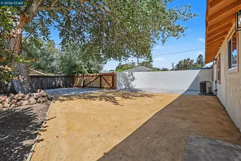 Exterior - 1023 Caldwell Ave, Vallejo, CA 94591 photo 4 of 7