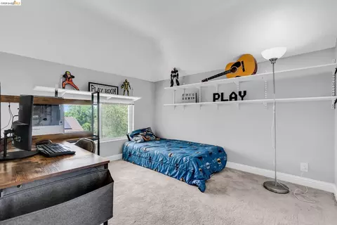 Bedroom - 2350 W Shell Ave, Martinez, CA 94553 photo 1 of 5