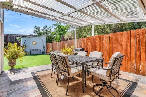 Exterior - 2350 W Shell Ave, Martinez, CA 94553 photo 2 of 8
