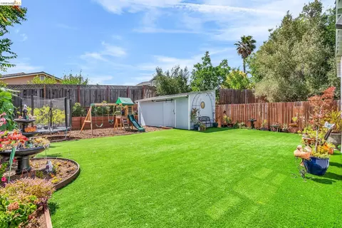 Exterior - 2350 W Shell Ave, Martinez, CA 94553 photo 7 of 8