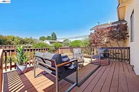 Exterior - 1803 Wayne Ave, San Leandro, CA 94577 photo 3 of 4