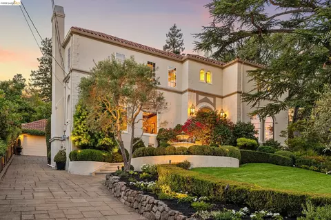 1300 Sunnyhills Rd, Oakland, CA 94610