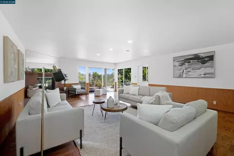 Living - 61 Sullivan Dr, Moraga, CA 94556 photo 7 of 7