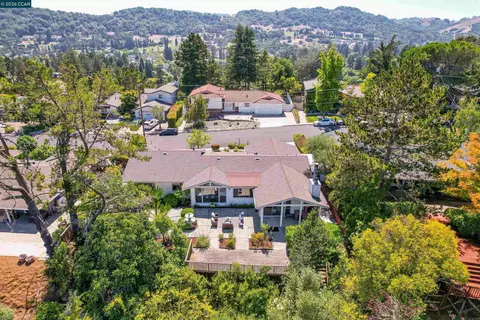 View/Area - 61 Sullivan Dr, Moraga, CA 94556 photo 7 of 9