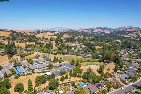 View/Area - 61 Sullivan Dr, Moraga, CA 94556 photo 5 of 9