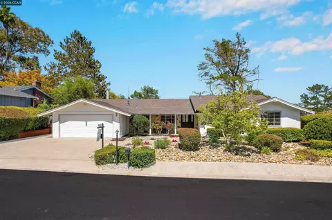 Exterior - 61 Sullivan Dr, Moraga, CA 94556 photo 4 of 26