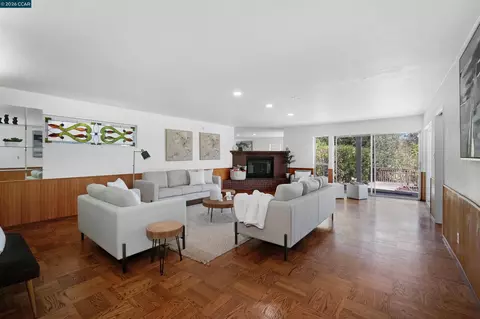 Living - 61 Sullivan Dr, Moraga, CA 94556 photo 6 of 7