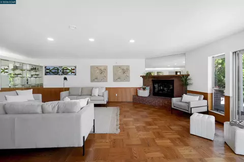 Living - 61 Sullivan Dr, Moraga, CA 94556 photo 3 of 7